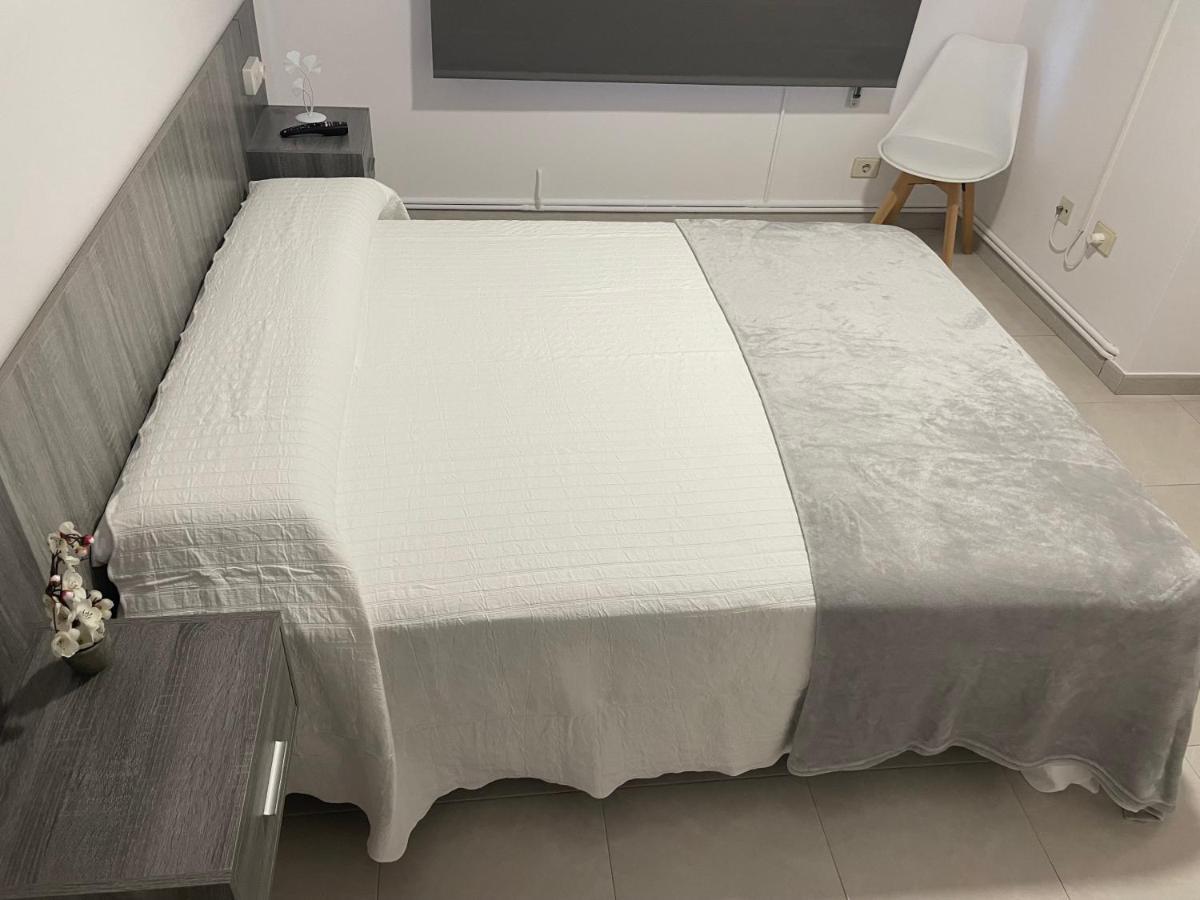 Apartamentos Demar Luis Casais O Grove Bagian luar foto