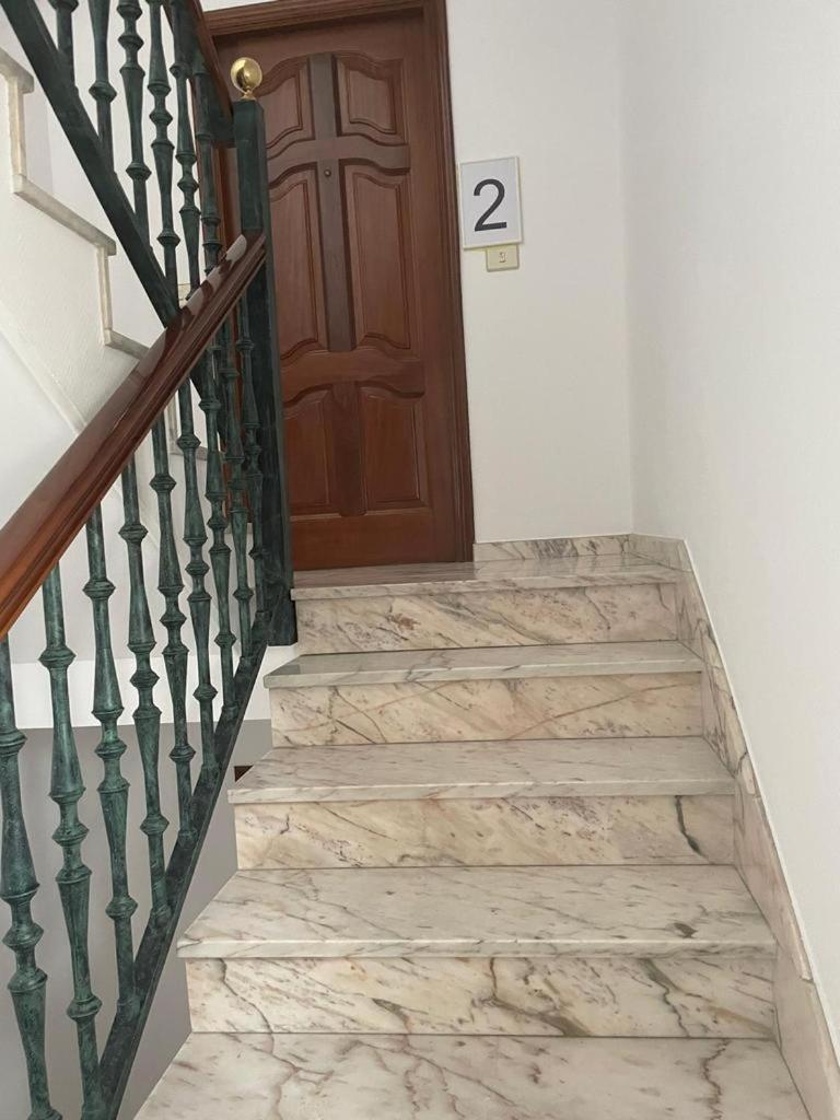Apartamentos Demar Luis Casais O Grove Ruang foto