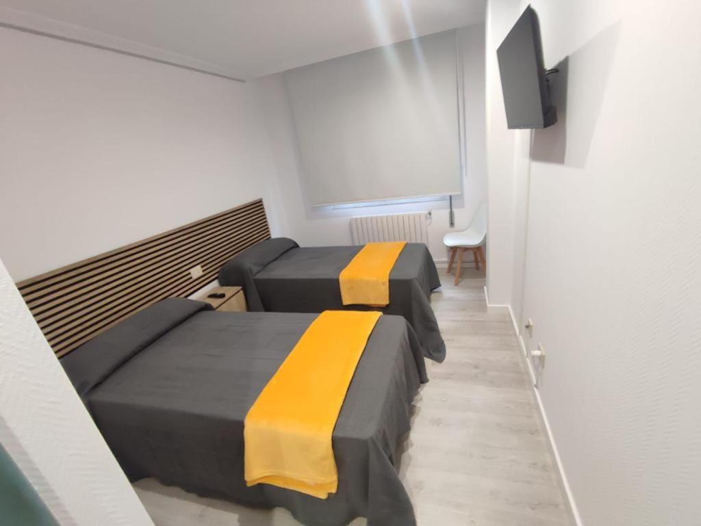 Apartamentos Demar Luis Casais O Grove Ruang foto