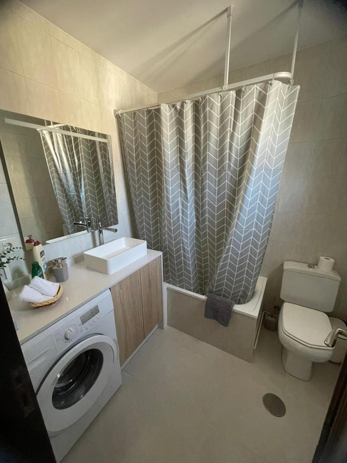 Apartamentos Demar Luis Casais O Grove Ruang foto